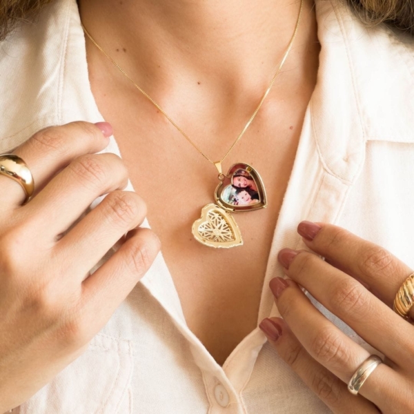 Colar Feminino Relicário Personalizado