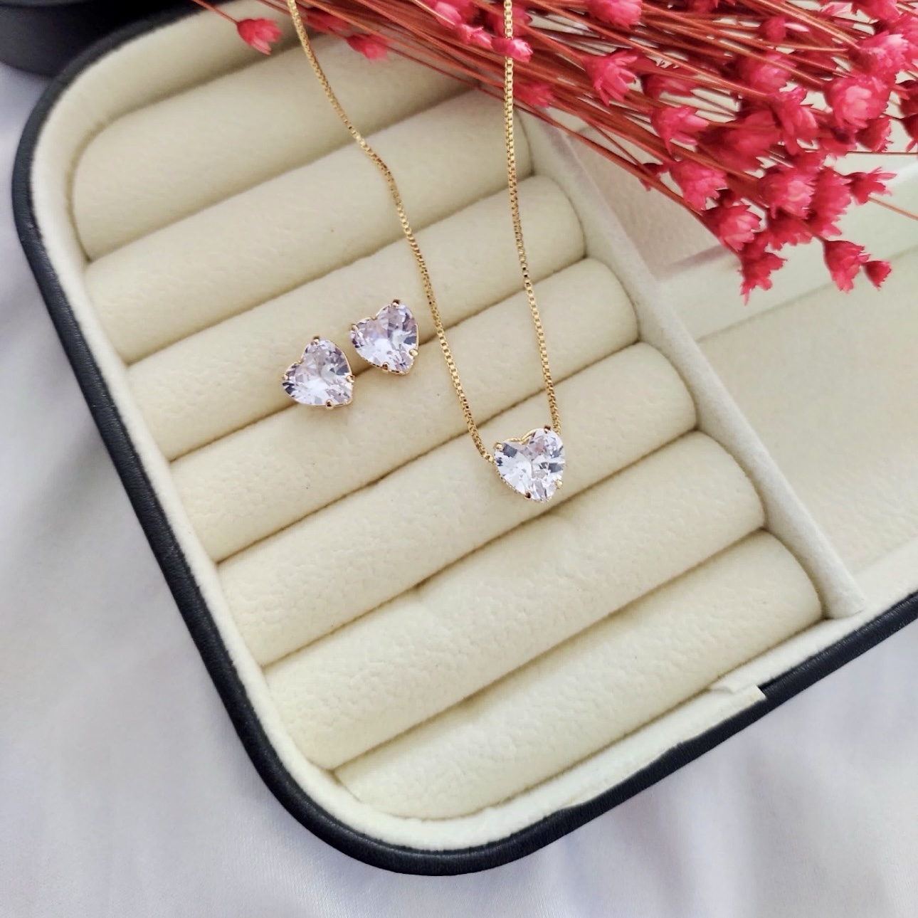 CONJUNTO FEMININO CORAÇÃO